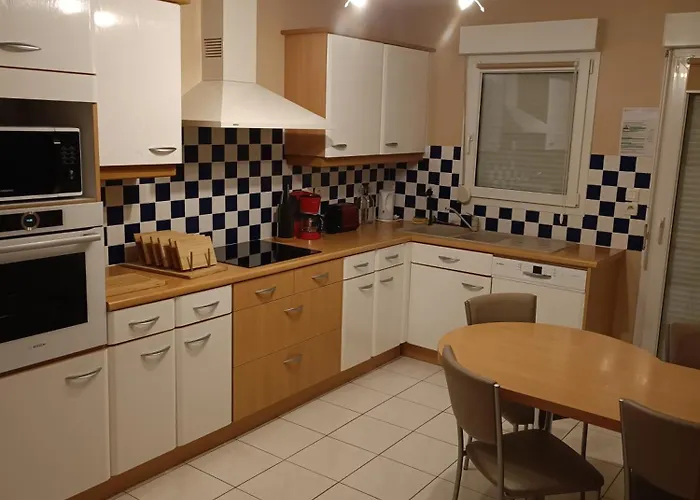 Le Plein Soleil 펜션 코르니몽